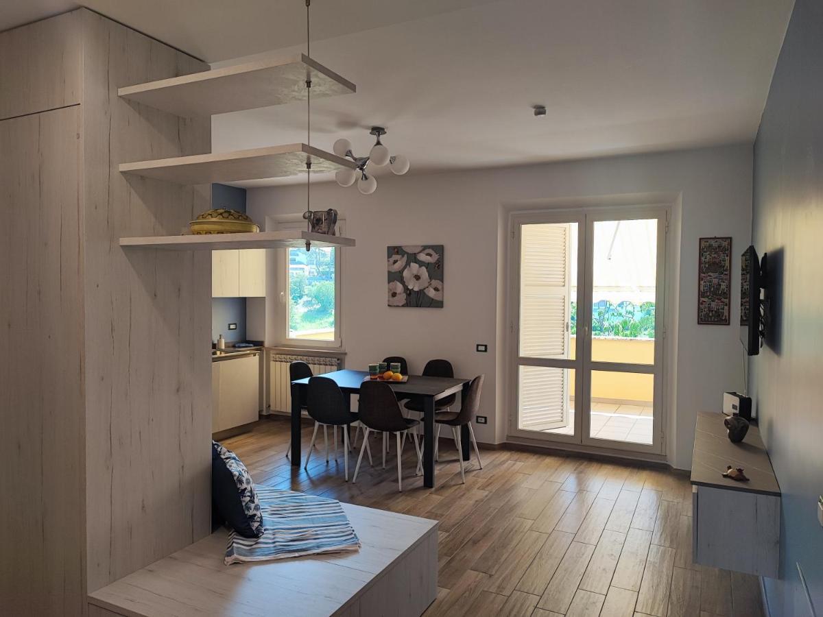 Casa Nadia A Pochi Passi Dal Mare Con Garage, Terrazza E Sala Giochi Apartman Numana Kültér fotó