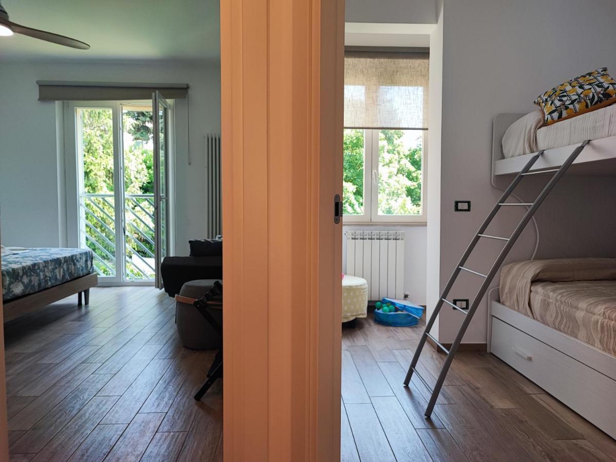 Casa Nadia A Pochi Passi Dal Mare Con Garage, Terrazza E Sala Giochi Apartman Numana Kültér fotó